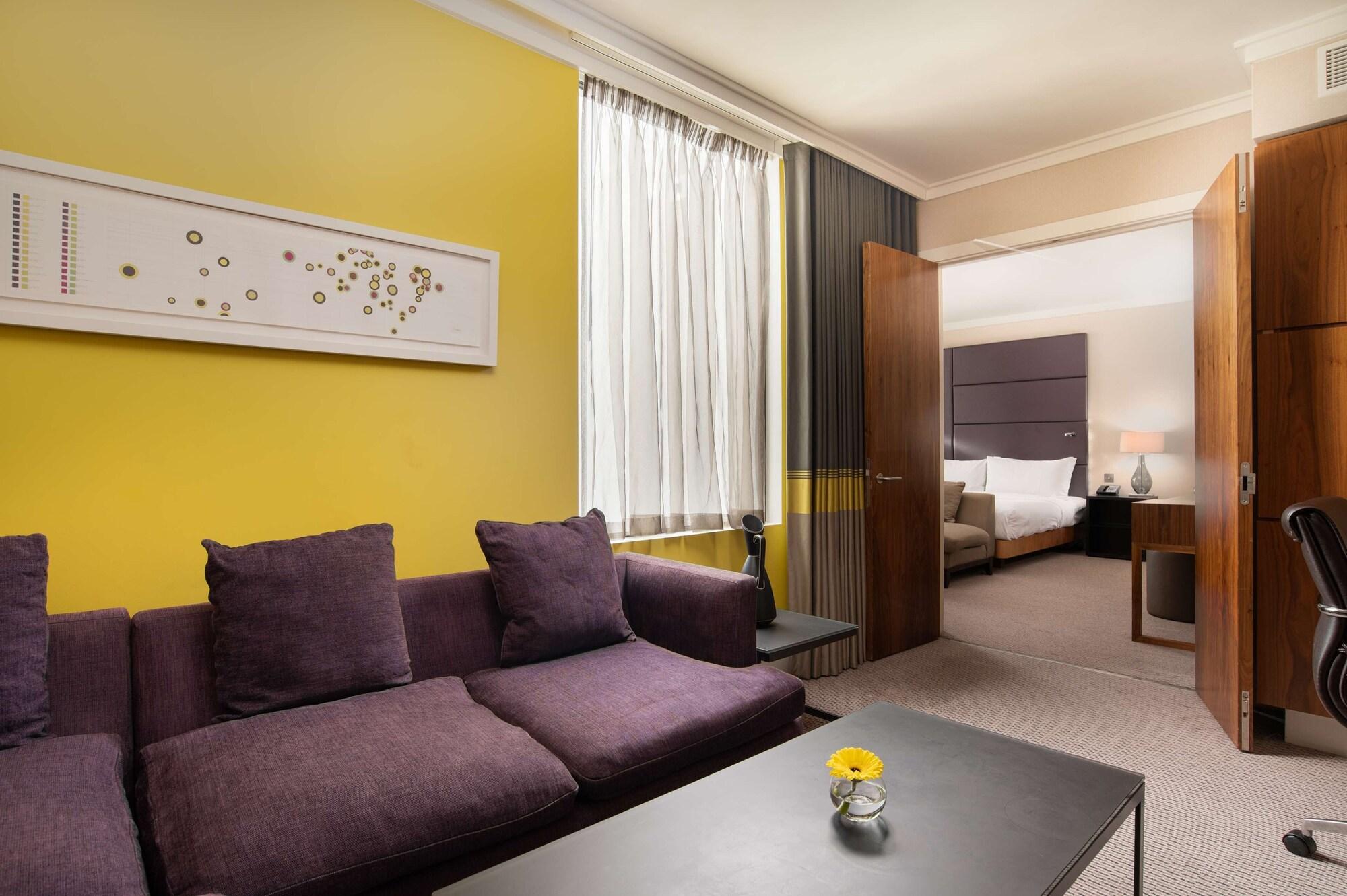 Hilton London Wembley Hotel Exterior photo